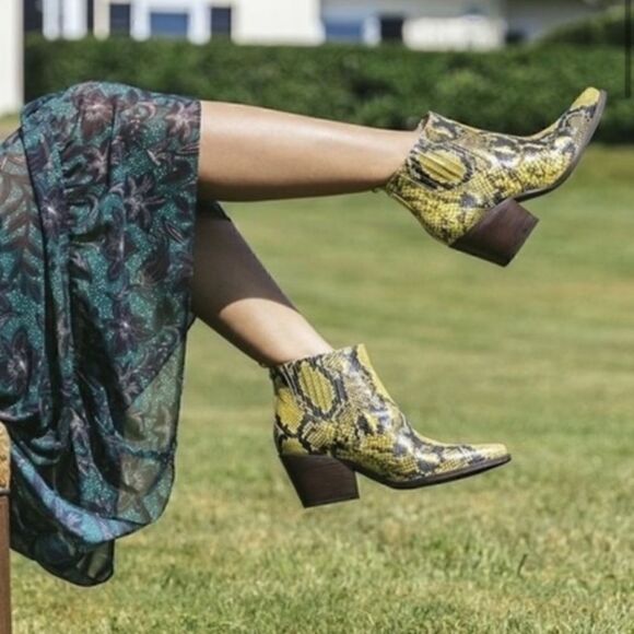 Sam Edelman Yellow Boots - Picture 10 of 10